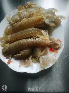 Make A boiled shrimp step 0