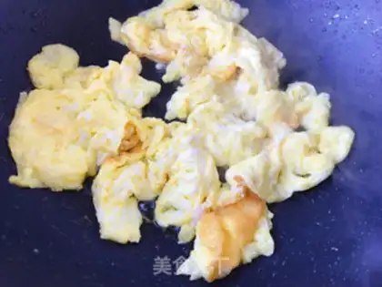 Make White mushroom fried eggs step 6