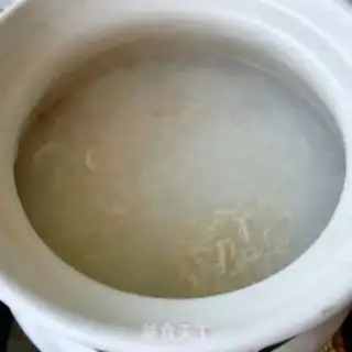 Make Shrimp porridge step 1