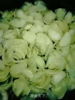 Make Egg lily step 1
