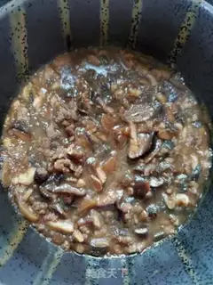 Make Spaghetti mushroom sauce step 1