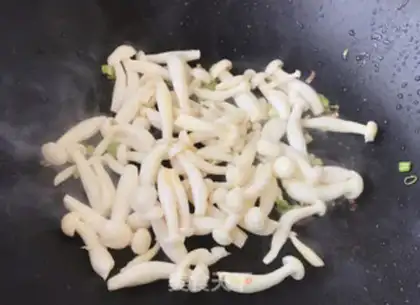 Make White mushroom fried eggs step 8