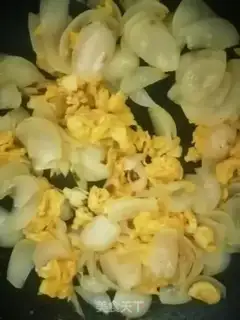 Make Egg lily step 5