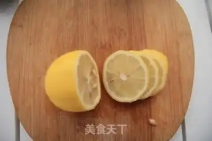 Make Porridge lemon apple tea step 2