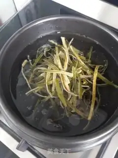 Make Seaweed tofu soup step 5