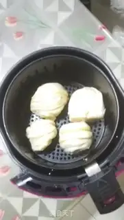 Make Air-cooked rolls step 1