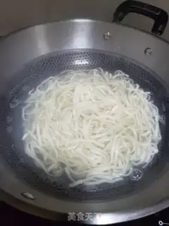 Make Spaghetti mushroom sauce step 8