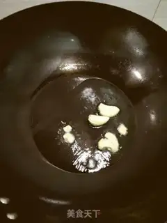Make Garlic spinach step 1