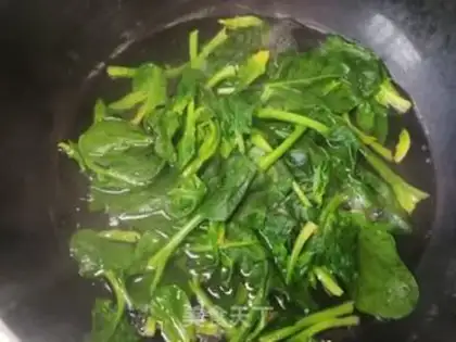 Make Carrot spinach fans step 3