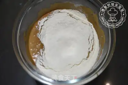 Make Red-tree cake step 4