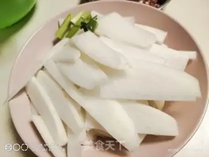 Make Five flowers for radish step 0