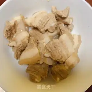 Make The traditional sour pot step 1