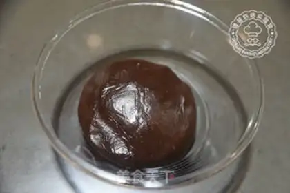 Make Chocolate coconut cranberry mooncake step 0