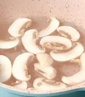 Make Butter mushroom soup step 3