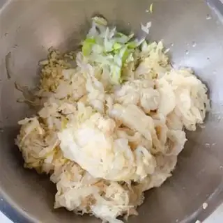 Make The traditional sour pot step 4