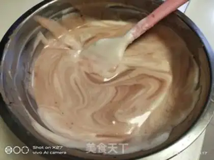 Make Red curvature twirl cake step 8