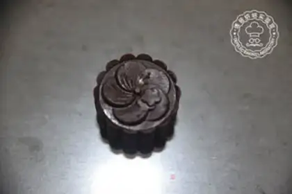Make Chocolate coconut cranberry mooncake step 8
