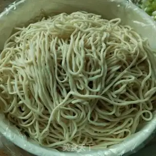 Make A bowl of yin noodles step 2