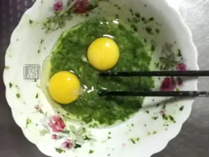 Make Shrimp breakfast cake step 1
