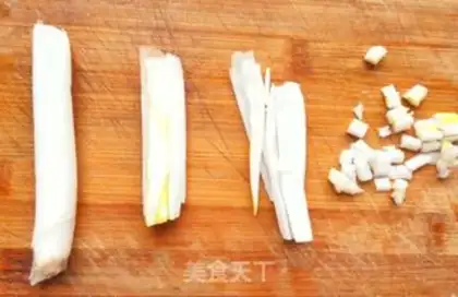 Make Garlic fried meat step 1