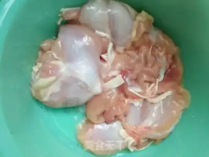 Make Pyramid onions step 0