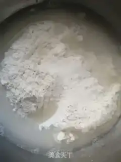 Make Hand grab cake step 0