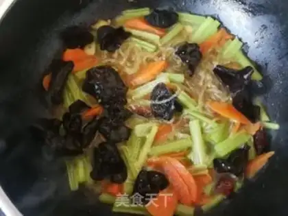 Make Carrot, celery, celery, powder step 6