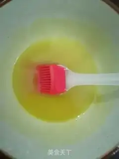 Make Hand grab cake step 5