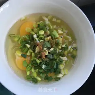 Make Garlic fried eggs step 2