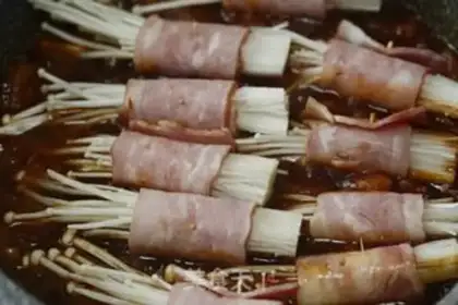 Make Gin and mushroom bacon rolls step 5