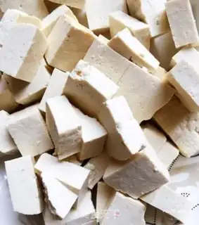 Make Spicy sauce and tofu step 1