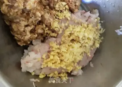 Make Emerald shrimp pork dumplings step 0