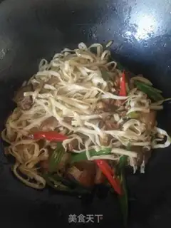Make Pickled radish and saloon noodles step 7