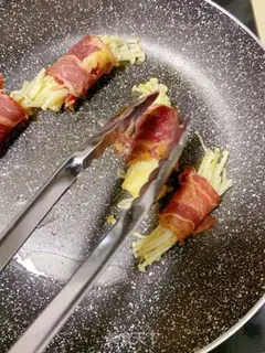 Make A roll of gold step 4