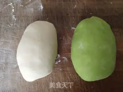 Make Emerald shrimp pork dumplings step 4