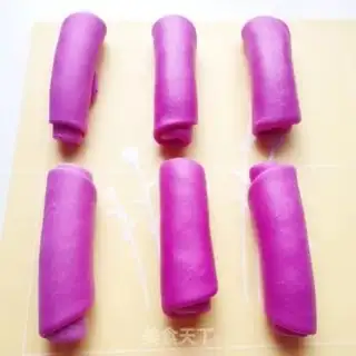 Make Flamingo creamed flute bread step 17