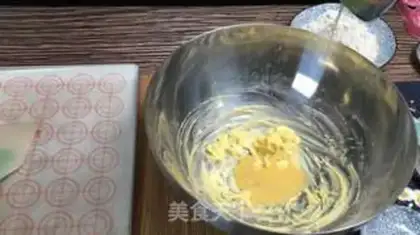 Make Toon with tea cookies step 2