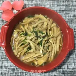 Make Mushroom soup noodles step 3