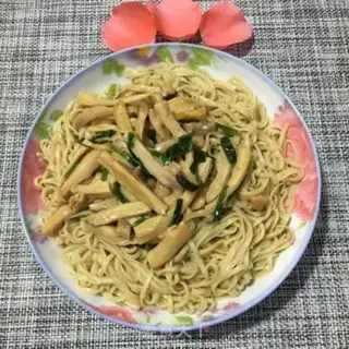 Make Mushroom soup noodles step 4