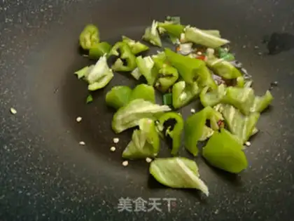 Make The peppers are made of black mackerel step 4