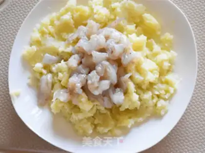 Make Seam shrimp potatoes step 7
