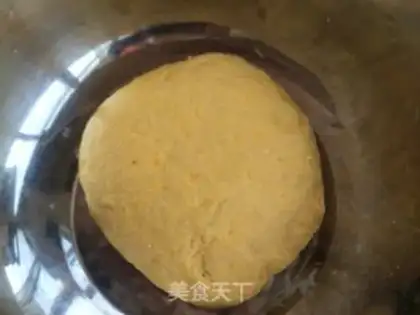 Make Pumpkin rolls step 3