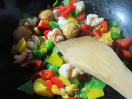 Make Pepper goldfish egg shrimp step 5