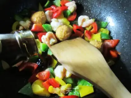 Make Pepper goldfish egg shrimp step 7