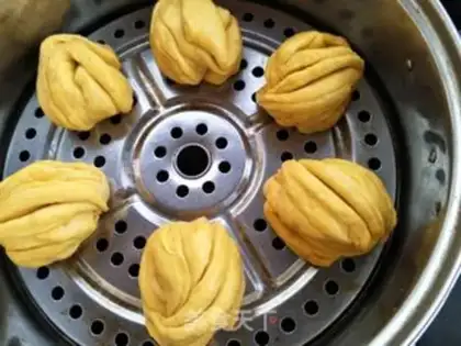 Make Pumpkin rolls step 8