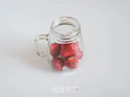 Make Strawberry fruit step 2