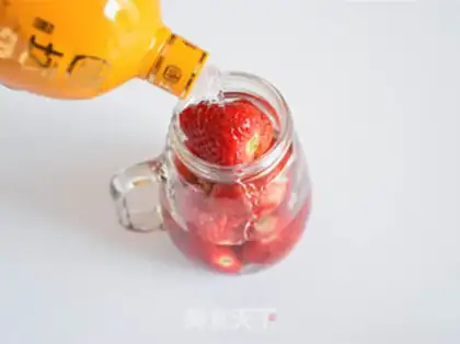 Make Strawberry fruit step 3
