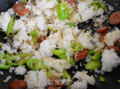 Make Sausage moss fried rice step 5