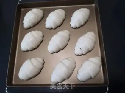Make Bean-salary rolls step 7