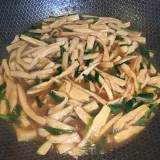 Make Onion onions, almond mushrooms step 8